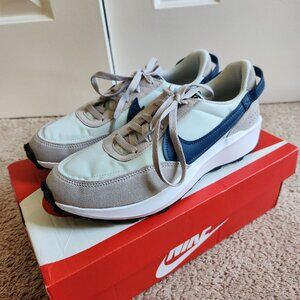 Nike Women's Waffle Debut Classic 9.5 Trainer Tennis shoe